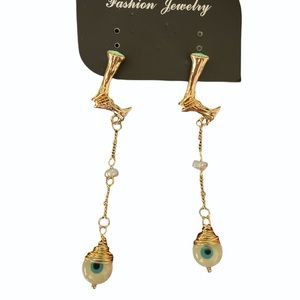 Round Fresh Pearl Initial Letter L Gold  Earring